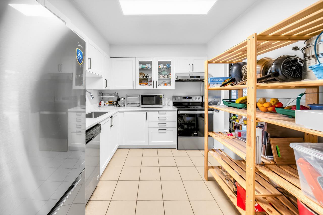 406 10620 150 Street, Surrey, British Columbia  V3R 7S1 - Photo 9 - R3114263