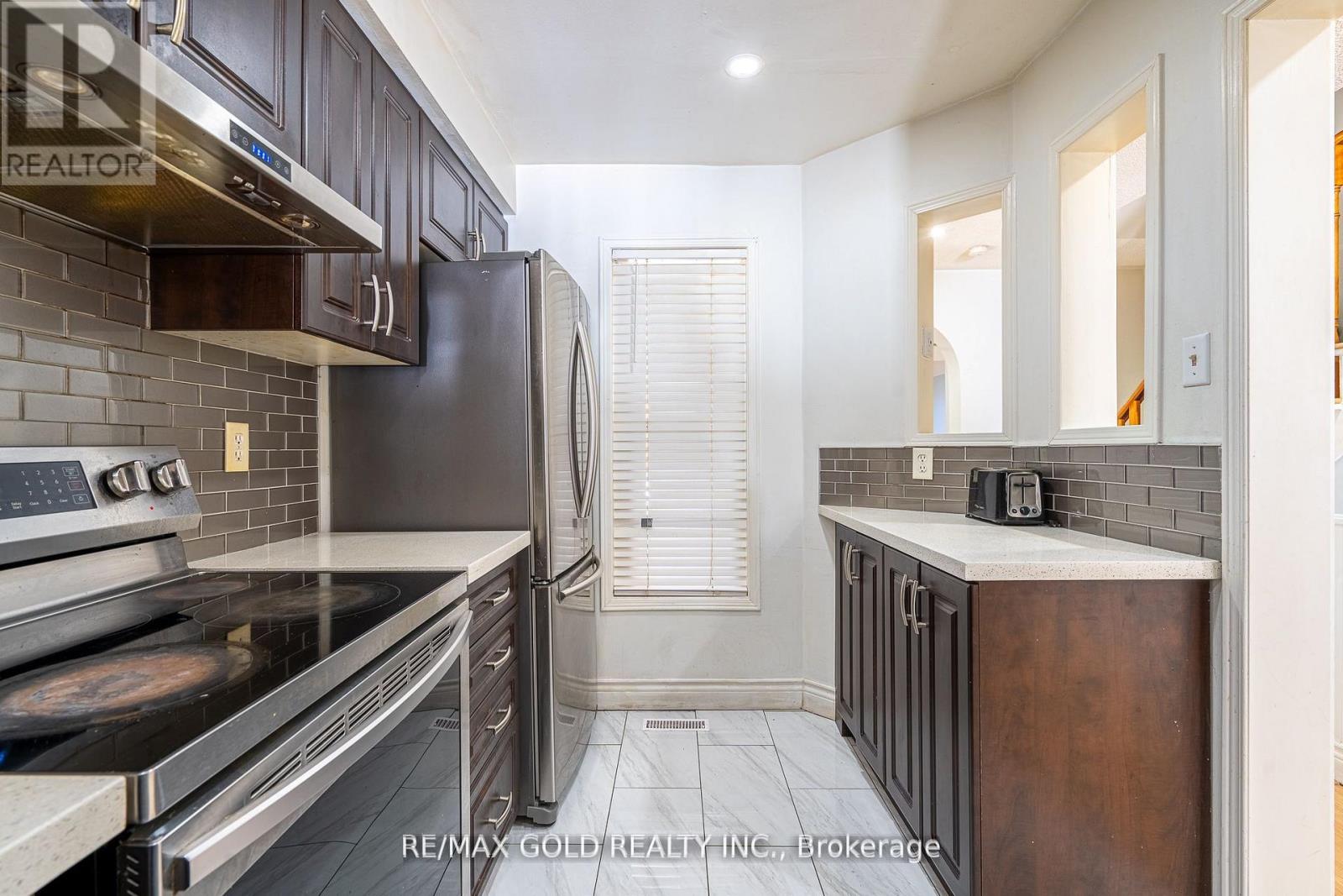 25 Clover Bloom Road, Brampton, Ontario  L6R 1R8 - Photo 4 - W12955048