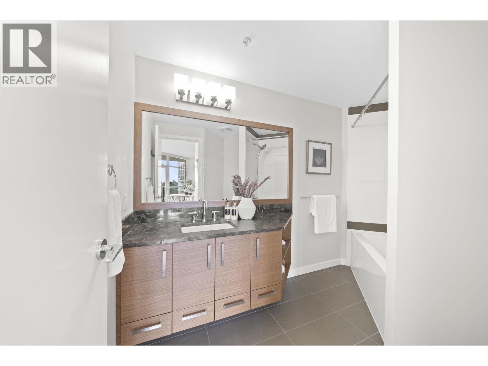 1701 6188 Wilson Avenue, Burnaby, British Columbia  V5H 0A5 - Photo 15 - R3114175