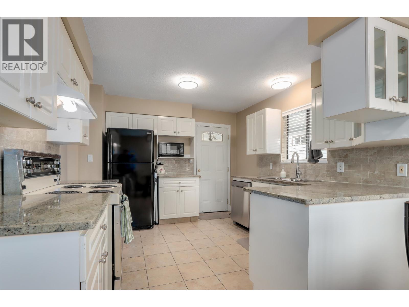 6525 Denbigh Avenue, Burnaby, British Columbia  V5H 3R7 - Photo 9 - R3113779