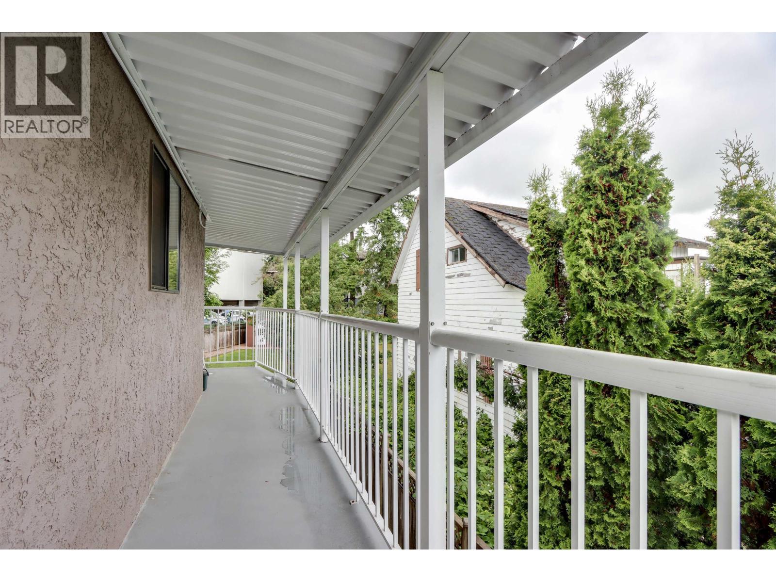 6525 Denbigh Avenue, Burnaby, British Columbia  V5H 3R7 - Photo 12 - R3113779