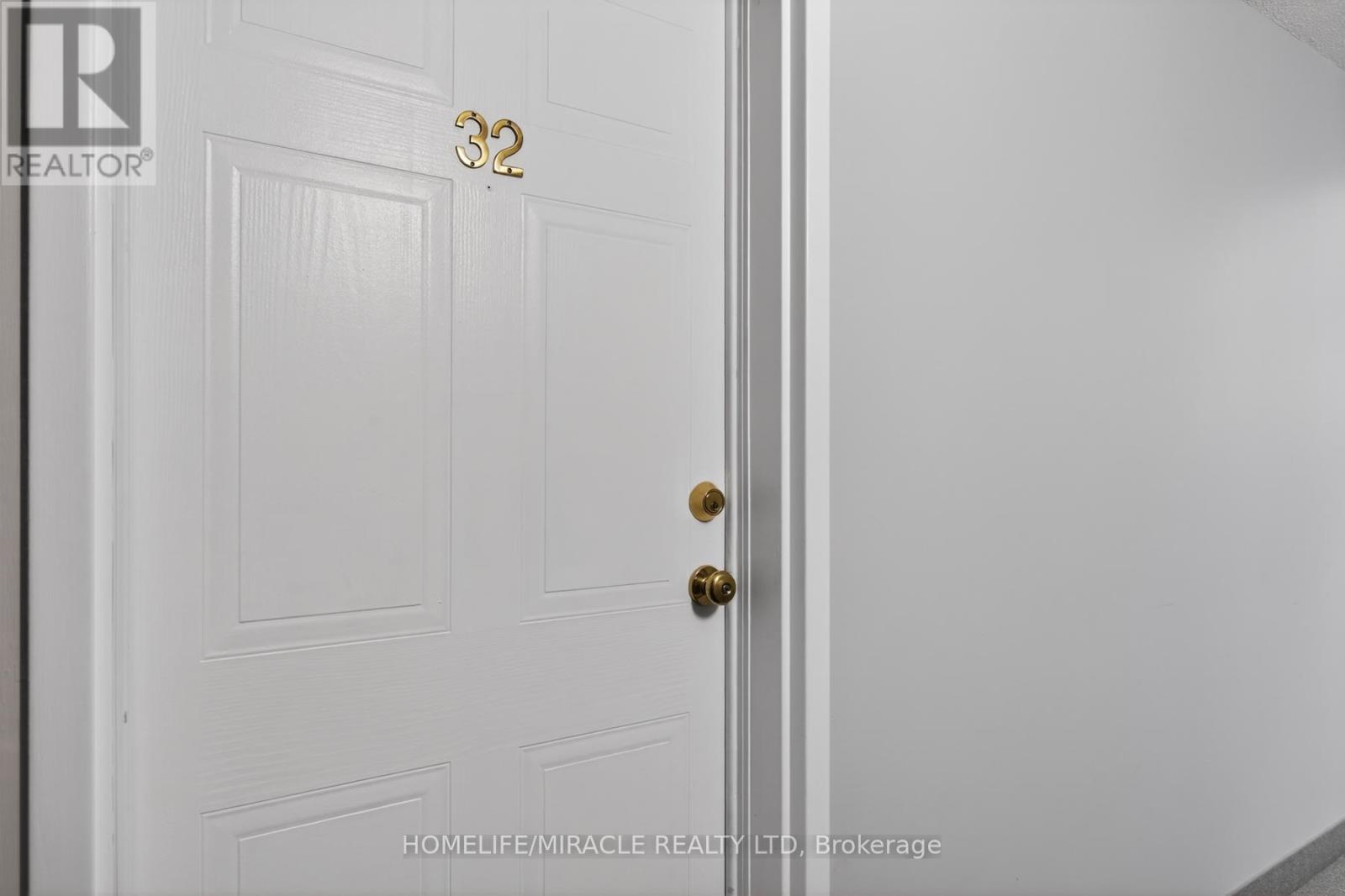 32 - 36 Champlain Crescent, Peterborough, Ontario  K9L 1T1 - Photo 4 - X13009522