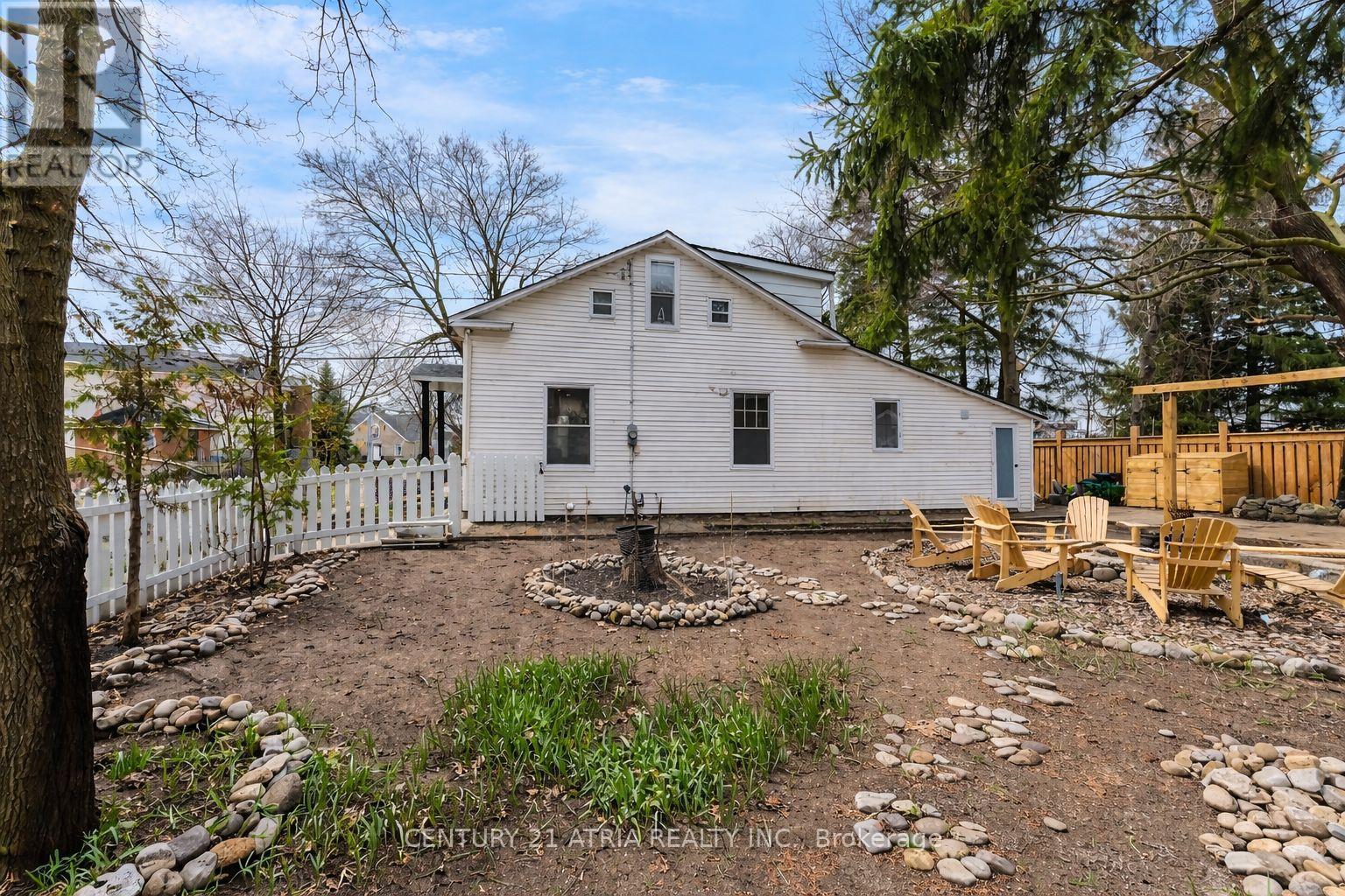 132 Waterloo Street N, Cambridge, Ontario  N3H 1M8 - Photo 3 - X13024452