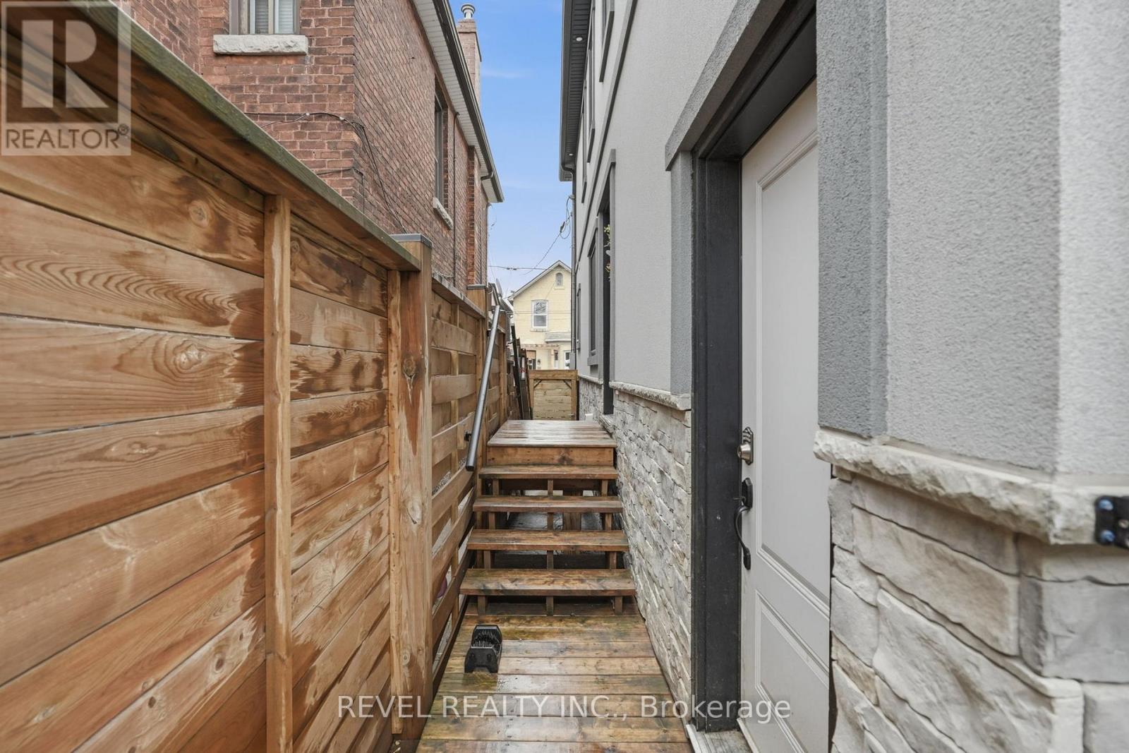 109 Ray Street N, Hamilton, Ontario  L8R 2Y1 - Photo 31 - X13027200