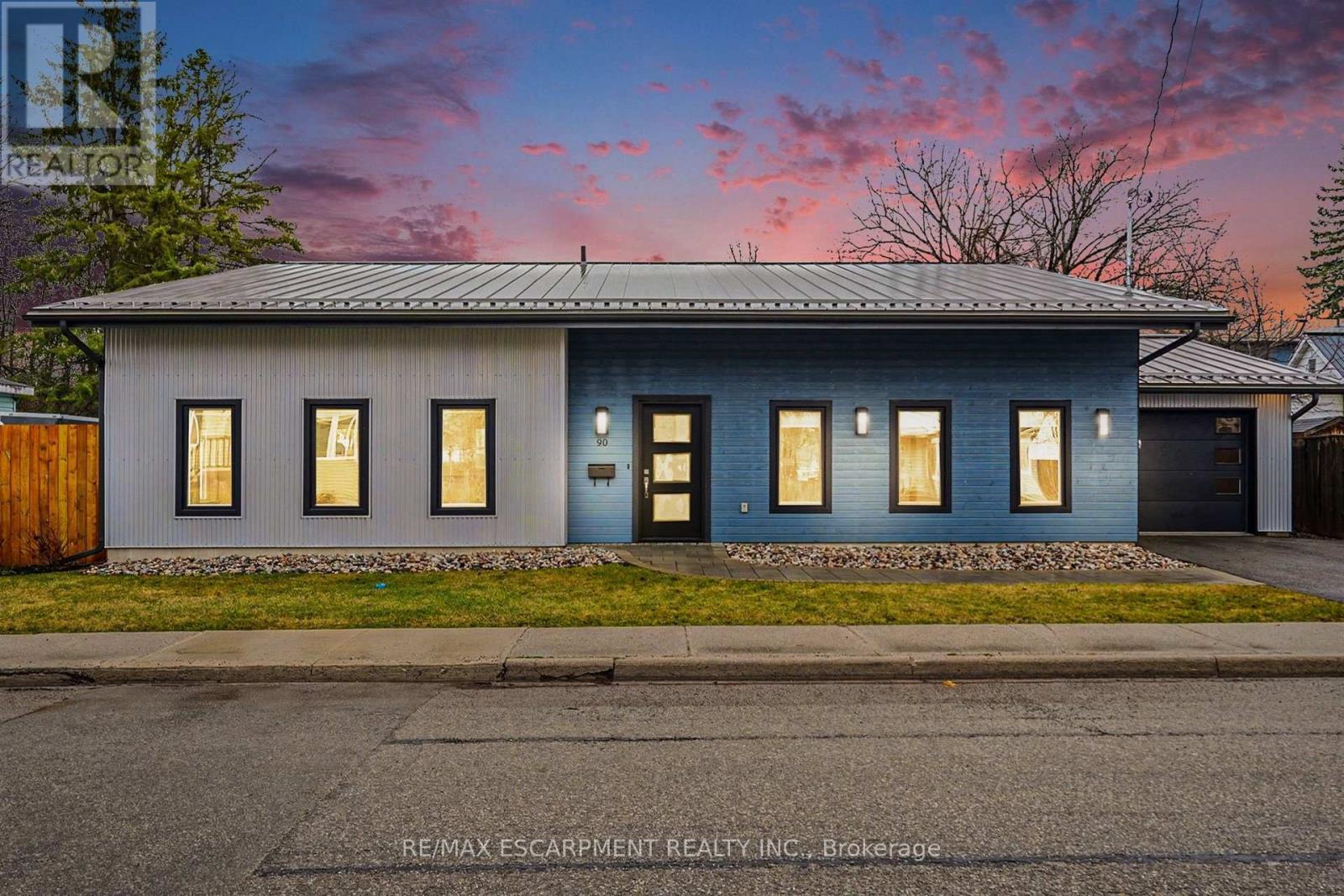 90 Beckwith Street E, Perth, Ontario  K7H 1C4 - Photo 1 - X13027328