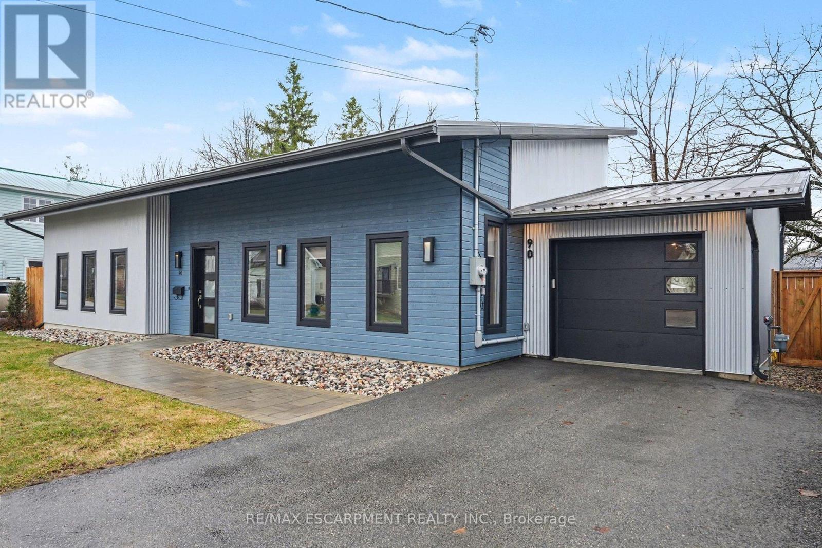 90 Beckwith Street E, Perth, Ontario  K7H 1C4 - Photo 3 - X13027328