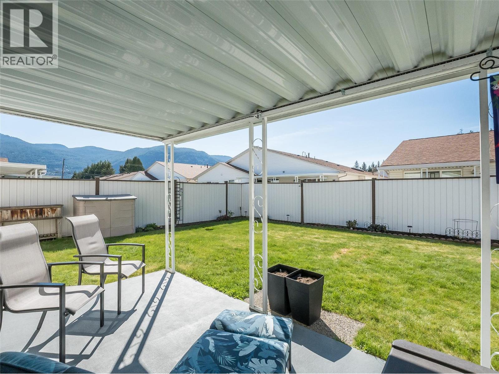 2210 Columbia Avenue Unit# 30, Castlegar, British Columbia  V1N 2X1 - Photo 2 - 10384093