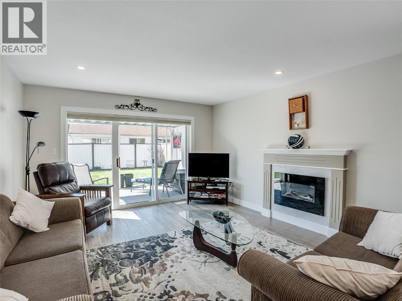 2210 Columbia Avenue Unit# 30, Castlegar, British Columbia  V1N 2X1 - Photo 4 - 10384093