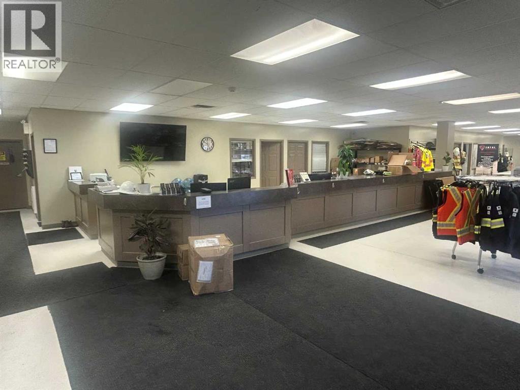 18 Burnt Valley Avenue, Red Deer, Alberta  T4P 0M5 - Photo 4 - A2285607