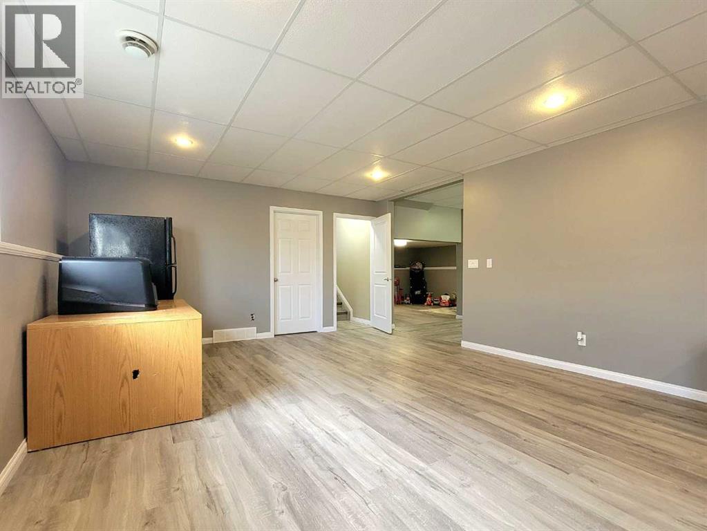 11425 88a Street, Grande Prairie, Alberta  T8X 0A6 - Photo 35 - A2303411