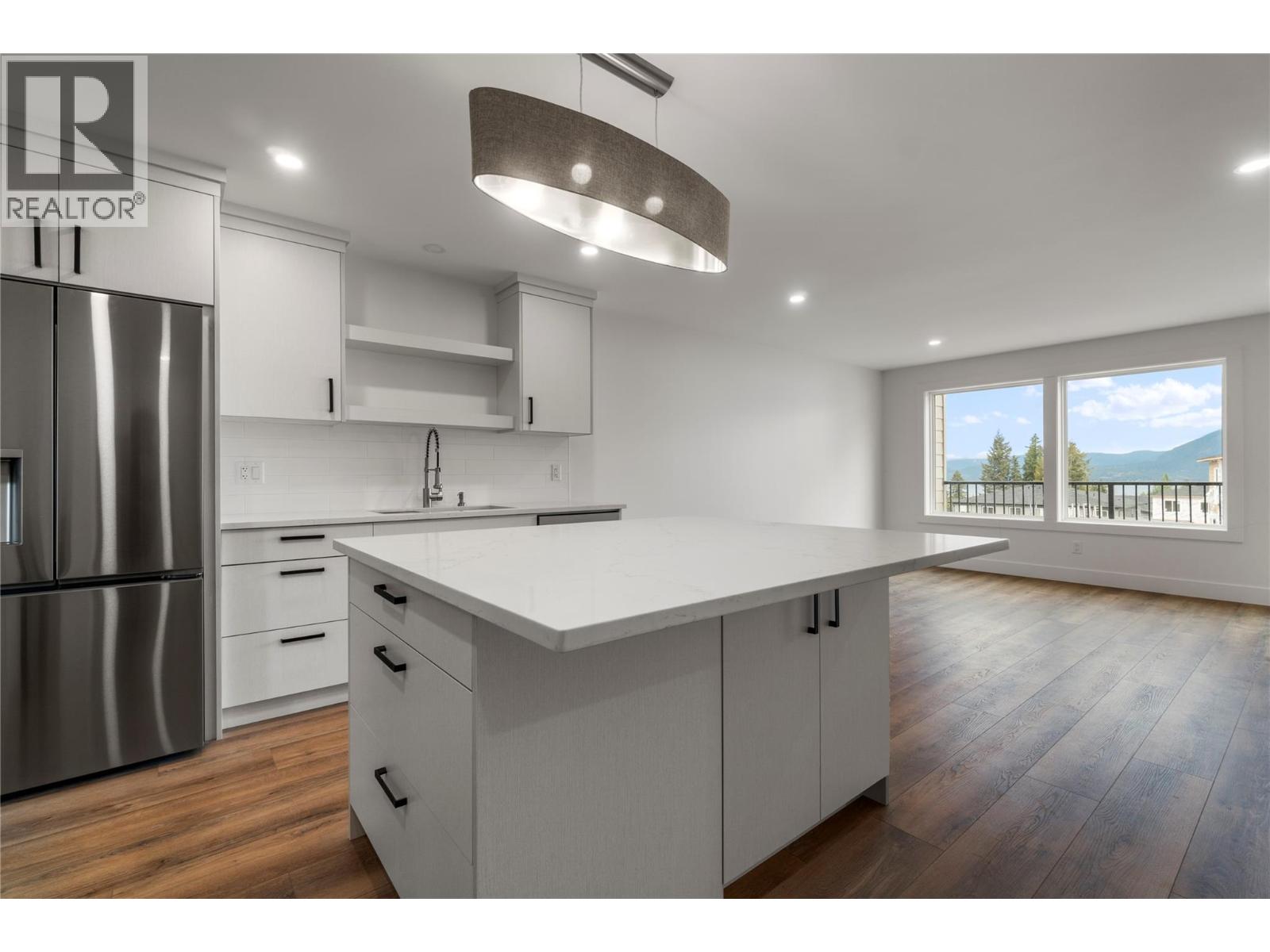 981 12 Street Se Unit# 32, Salmon Arm, British Columbia  V1E 2C8 - Photo 22 - 10376029