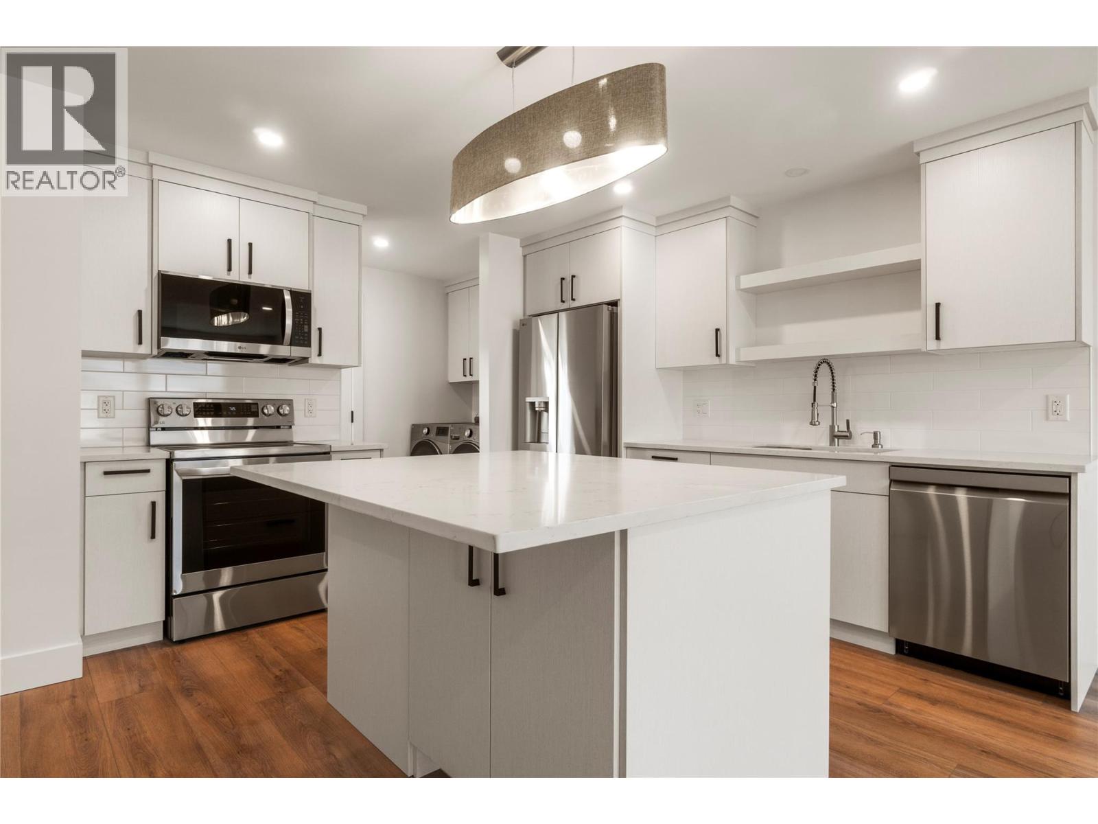 981 12 Street SE Unit# 36, Salmon Arm, British Columbia  V1E 2C8 - Photo 18 - 10376042