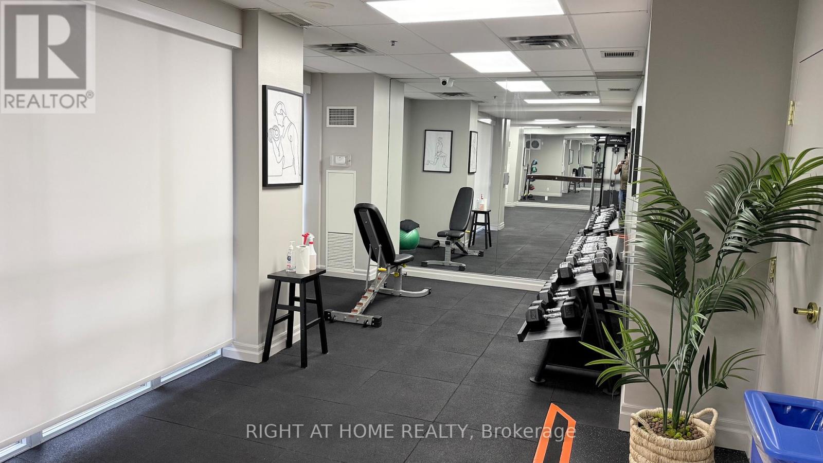 704 - 5 Michael Power Place, Toronto, Ontario  M9A 0A3 - Photo 29 - W13022868