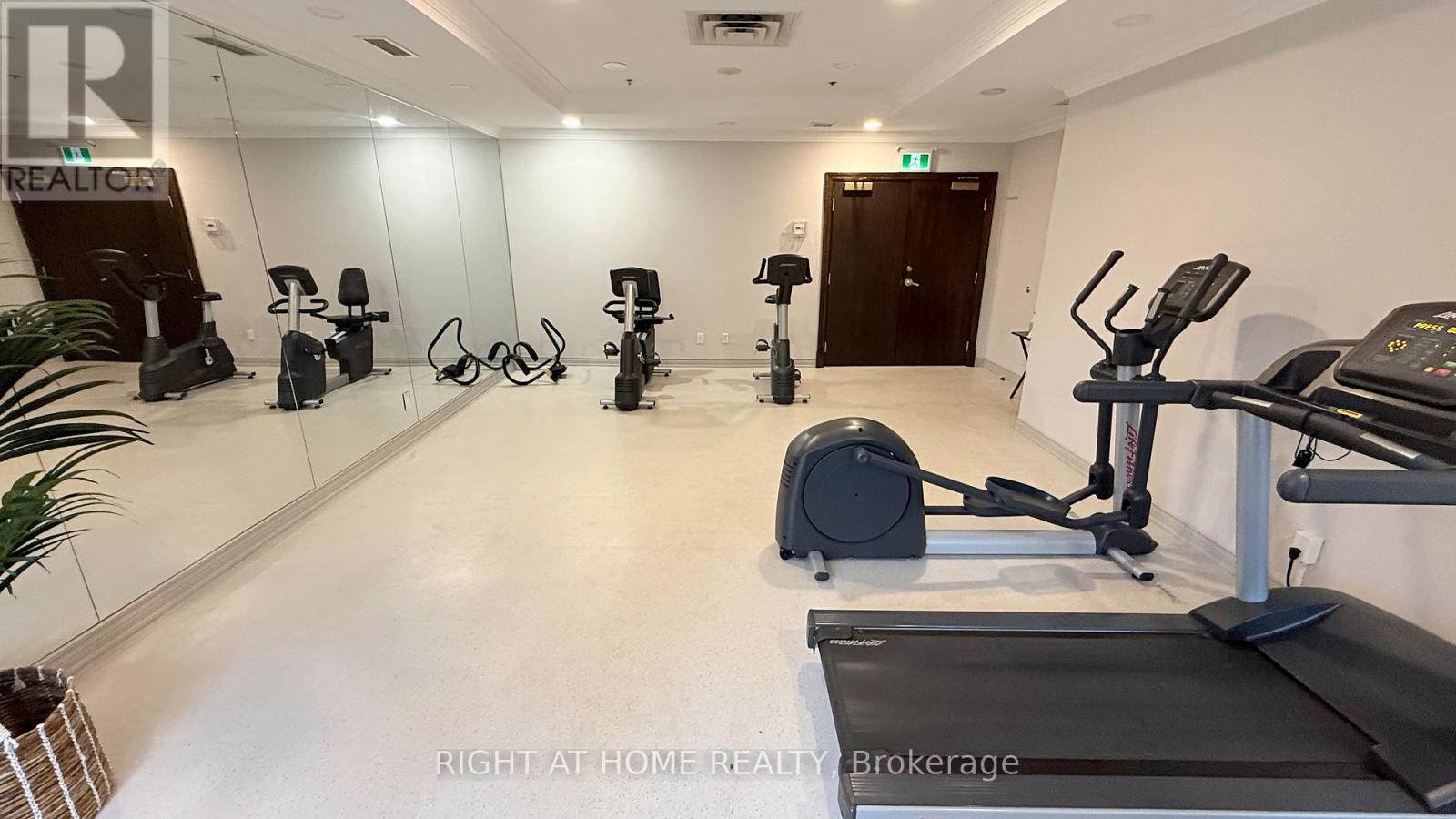 704 - 5 Michael Power Place, Toronto, Ontario  M9A 0A3 - Photo 31 - W13022868