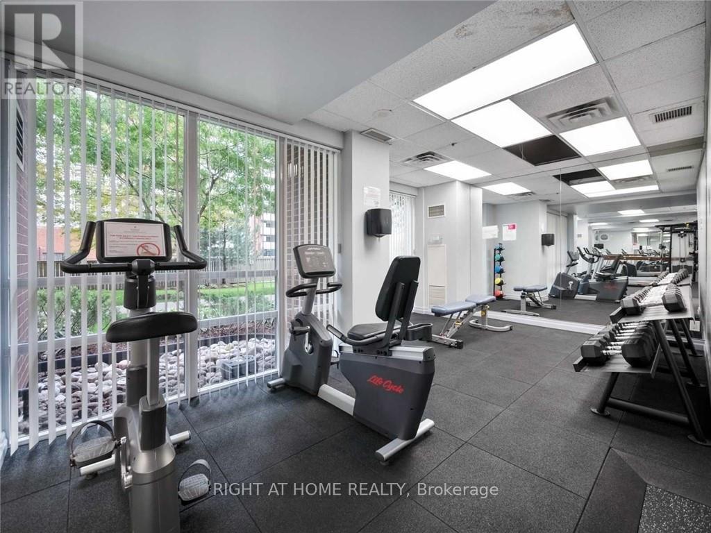 704 - 5 Michael Power Place, Toronto, Ontario  M9A 0A3 - Photo 32 - W13022868