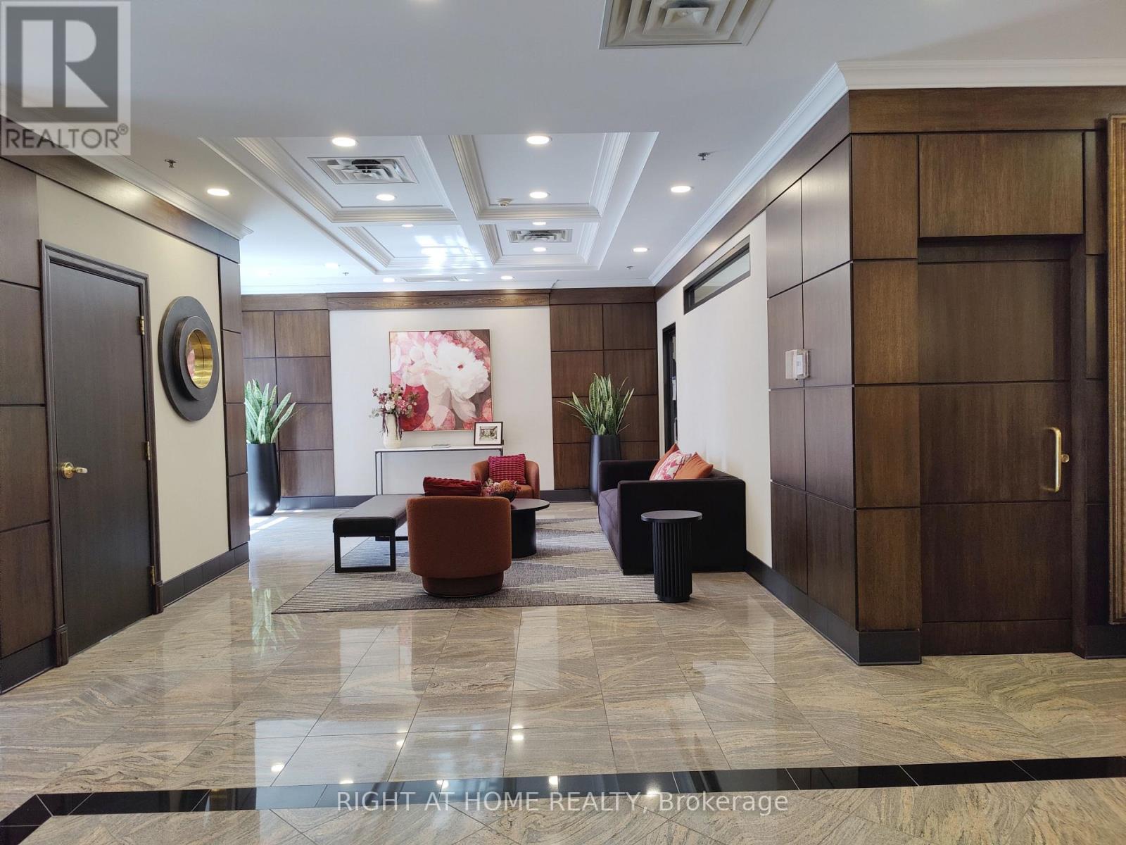 704 - 5 Michael Power Place, Toronto, Ontario  M9A 0A3 - Photo 5 - W13022868