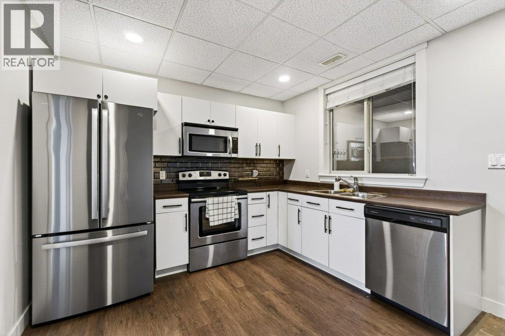 840 12 Street SE, Salmon Arm, British Columbia  V1E 0A3 - Photo 10 - 10383606