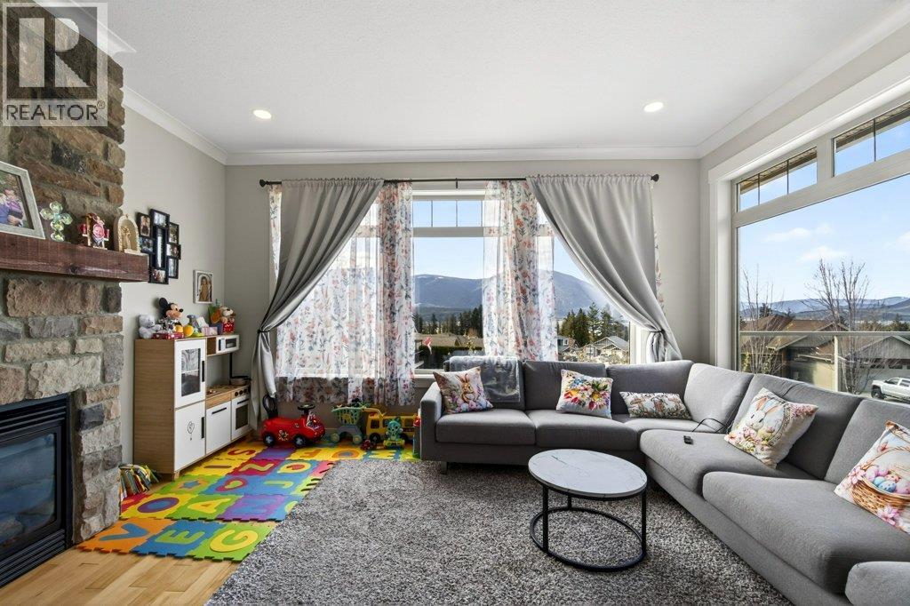 840 12 Street SE, Salmon Arm, British Columbia  V1E 0A3 - Photo 24 - 10383606