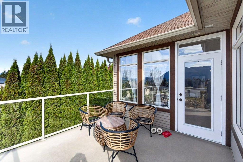 840 12 Street SE, Salmon Arm, British Columbia  V1E 0A3 - Photo 42 - 10383606