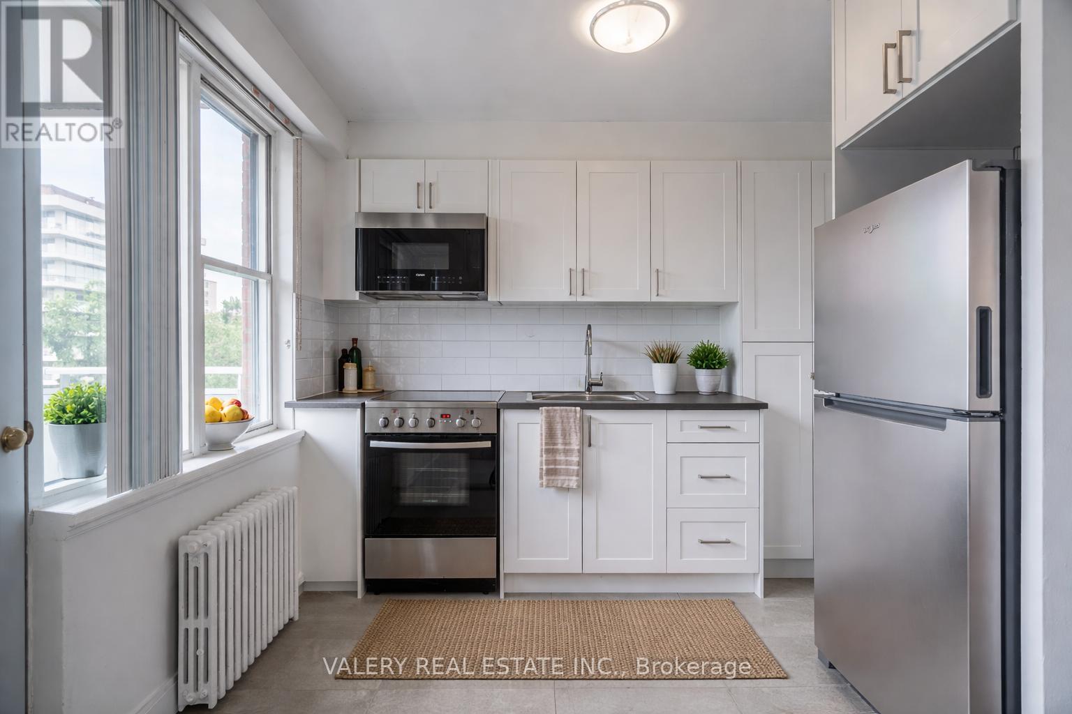 303 - 161 St. George Street, Toronto, Ontario  M5R 2M3 - Photo 6 - C12893994