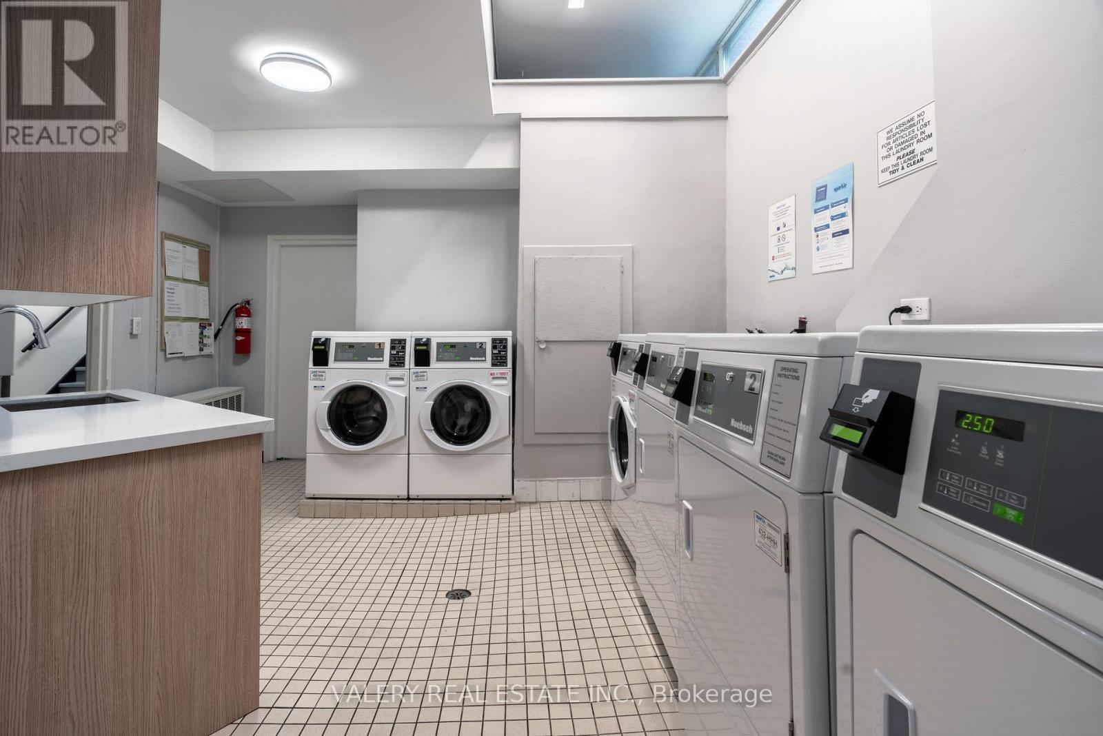 303 - 161 St. George Street, Toronto, Ontario  M5R 2M3 - Photo 9 - C12893994