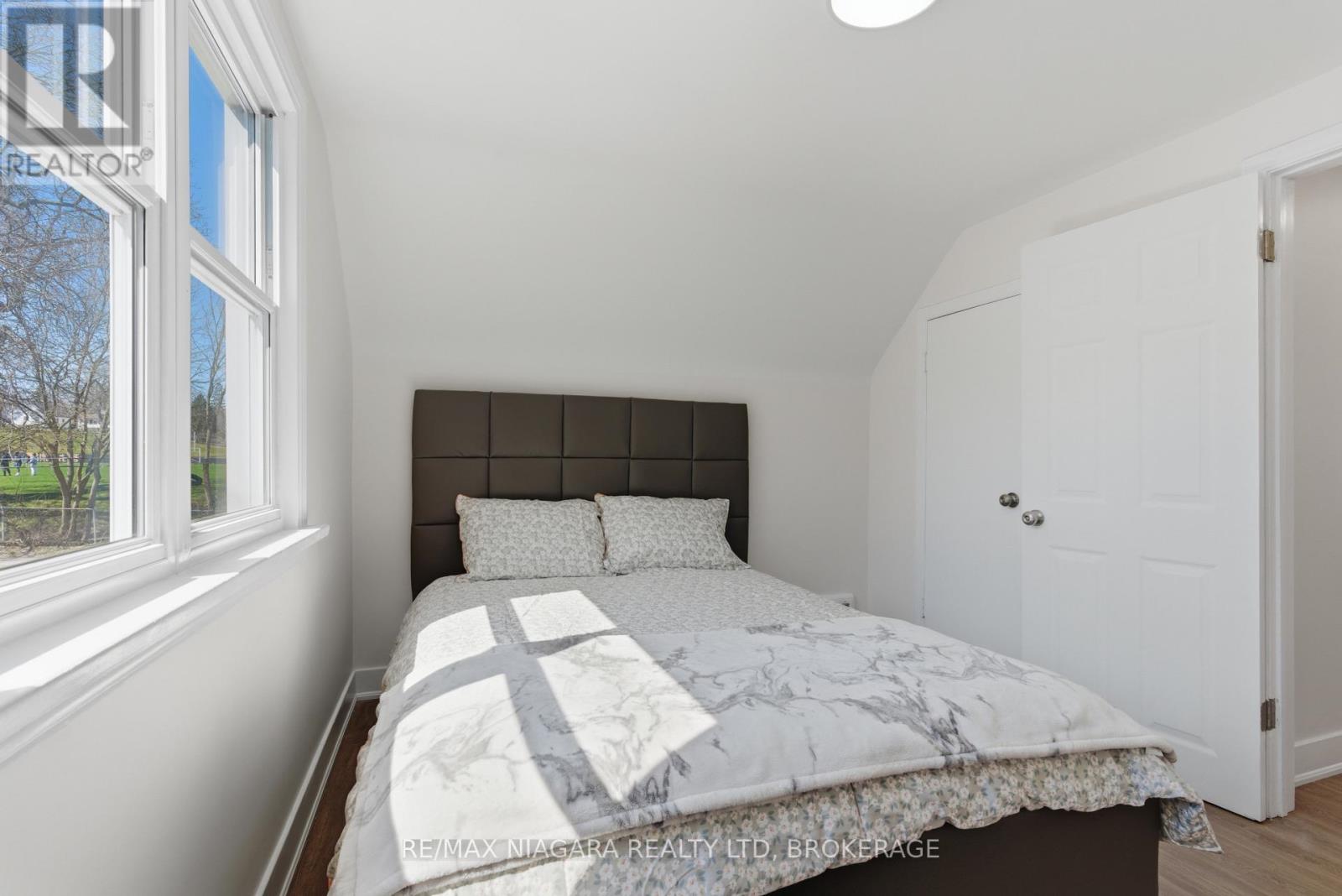 5654 Drummond Road, Niagara Falls, Ontario  L2G 4L4 - Photo 17 - X13027416