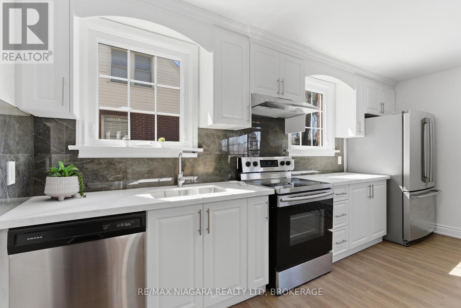 5654 Drummond Road, Niagara Falls, Ontario  L2G 4L4 - Photo 8 - X13027416