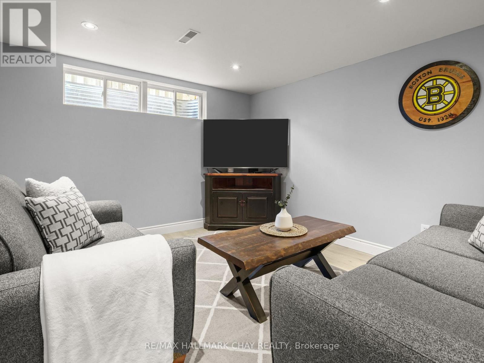 190 Mackenzie Street, New Tecumseth, Ontario  L9R 1B8 - Photo 24 - N12990106