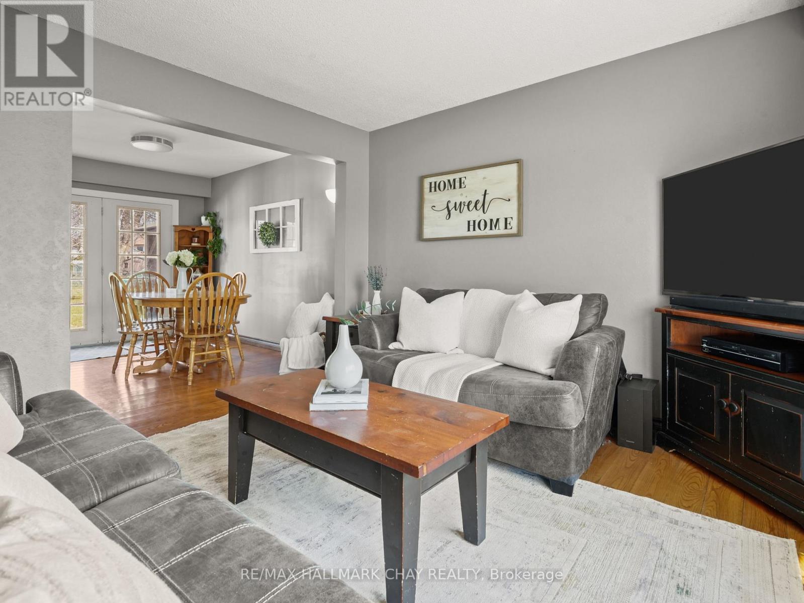 190 Mackenzie Street, New Tecumseth, Ontario  L9R 1B8 - Photo 6 - N12990106