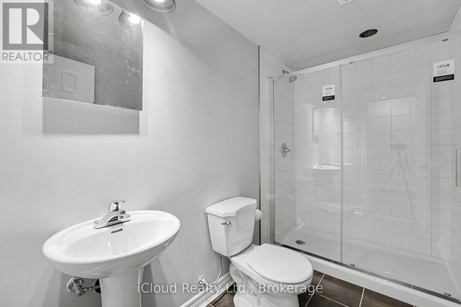 62 - 81 Hansen Road, Brampton, Ontario  L6V 3C7 - Photo 21 - W12682698