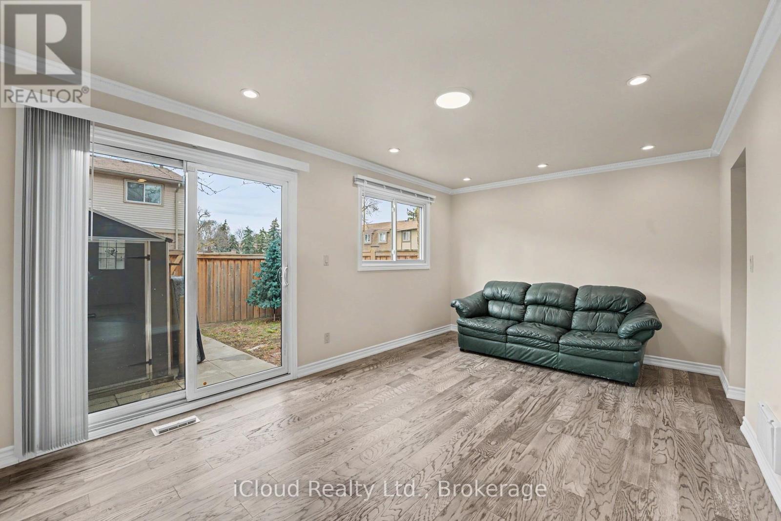 62 - 81 Hansen Road, Brampton, Ontario  L6V 3C7 - Photo 12 - W12682698