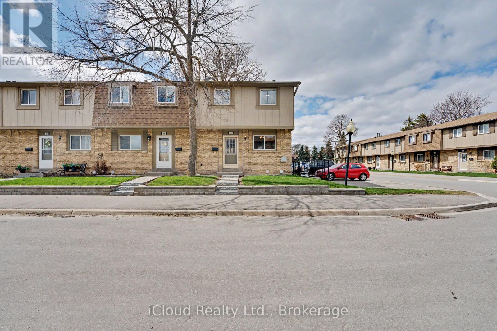 62 - 81 Hansen Road, Brampton, Ontario  L6V 3C7 - Photo 3 - W12682698