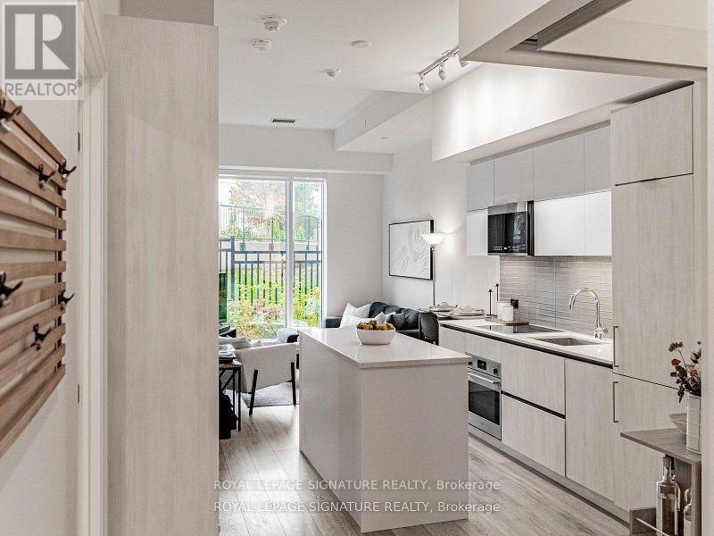 102 - 21 Park Street E, Mississauga, Ontario  L5G 0C2 - Photo 4 - W12752260