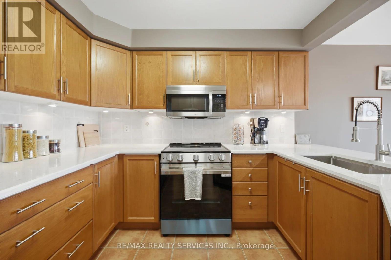 252 Vintage Gate, Brampton, Ontario  L6X 5B7 - Photo 13 - W13026918