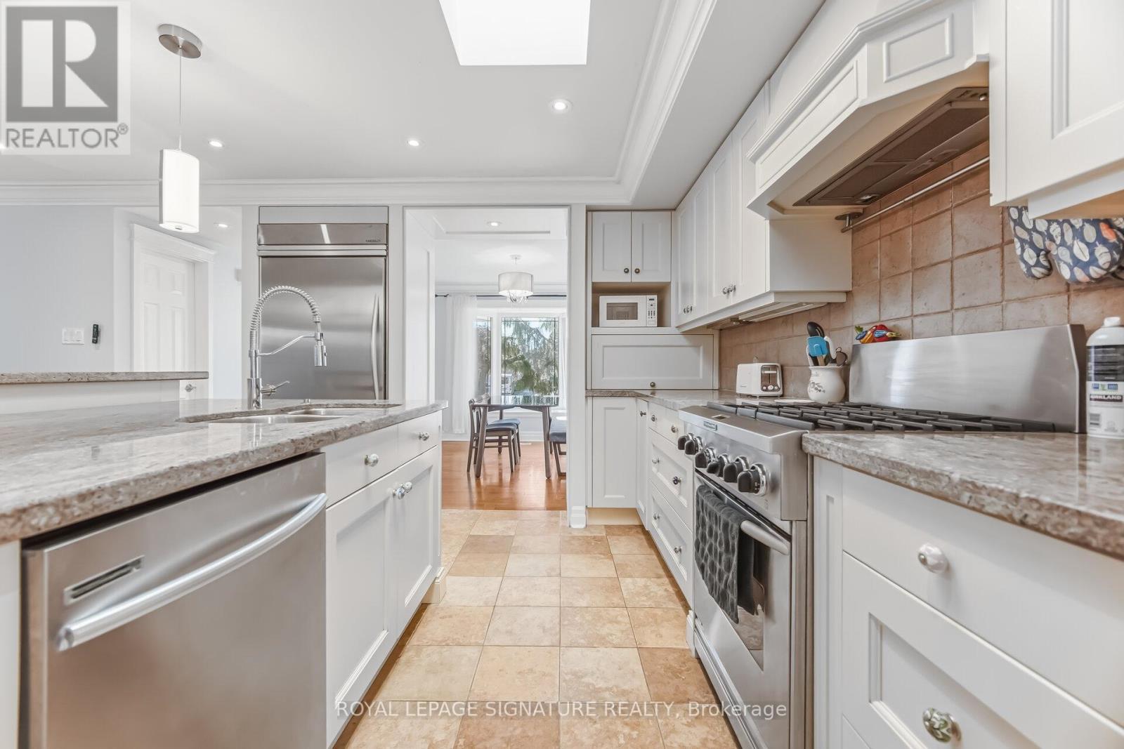 34 Lorraine Crescent, Brampton, Ontario  L6S 2R7 - Photo 5 - W13025470