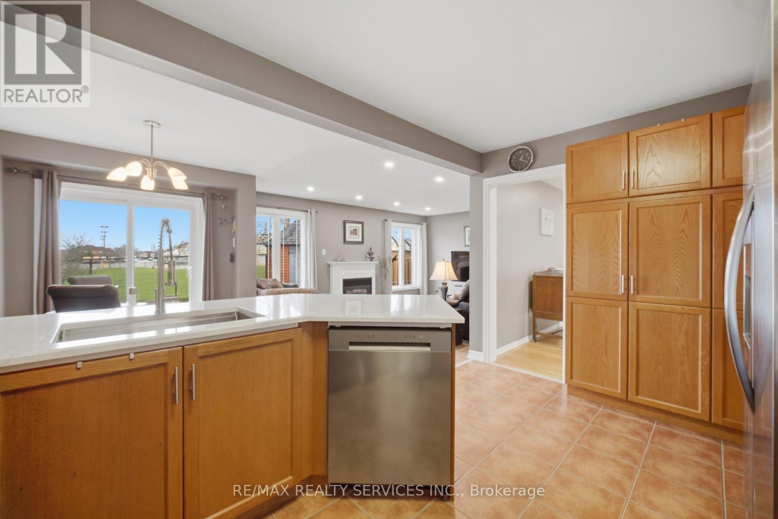 252 Vintage Gate, Brampton, Ontario  L6X 5B7 - Photo 17 - W13026918