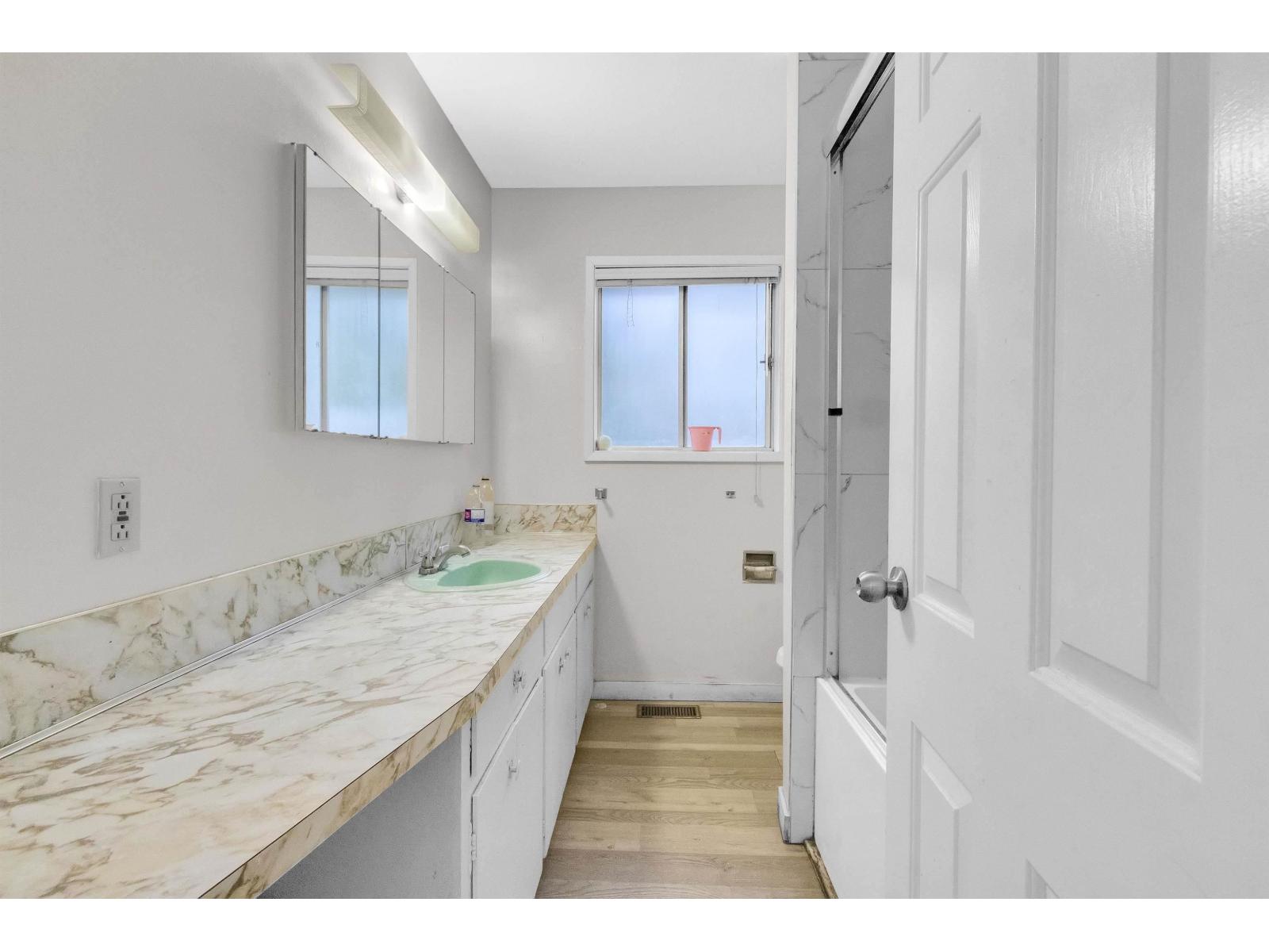 9892 130 Street, Surrey, British Columbia  V3T 3L4 - Photo 3 - R3109342