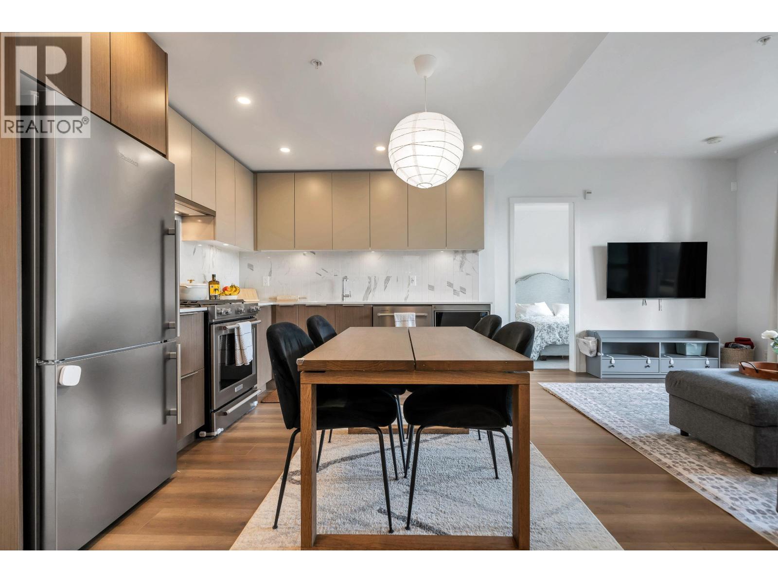 504 645 Como Lake Avenue, Coquitlam, British Columbia  V3J 0N9 - Photo 5 - R3114036