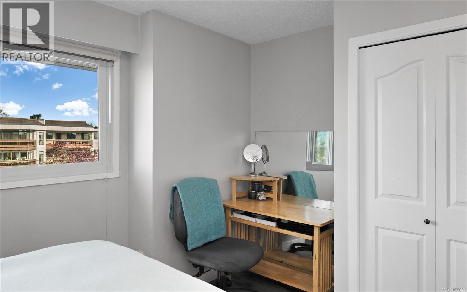 401 1525 Hillside Ave, Victoria, British Columbia  V8T 2C1 - Photo 13 - 1029960