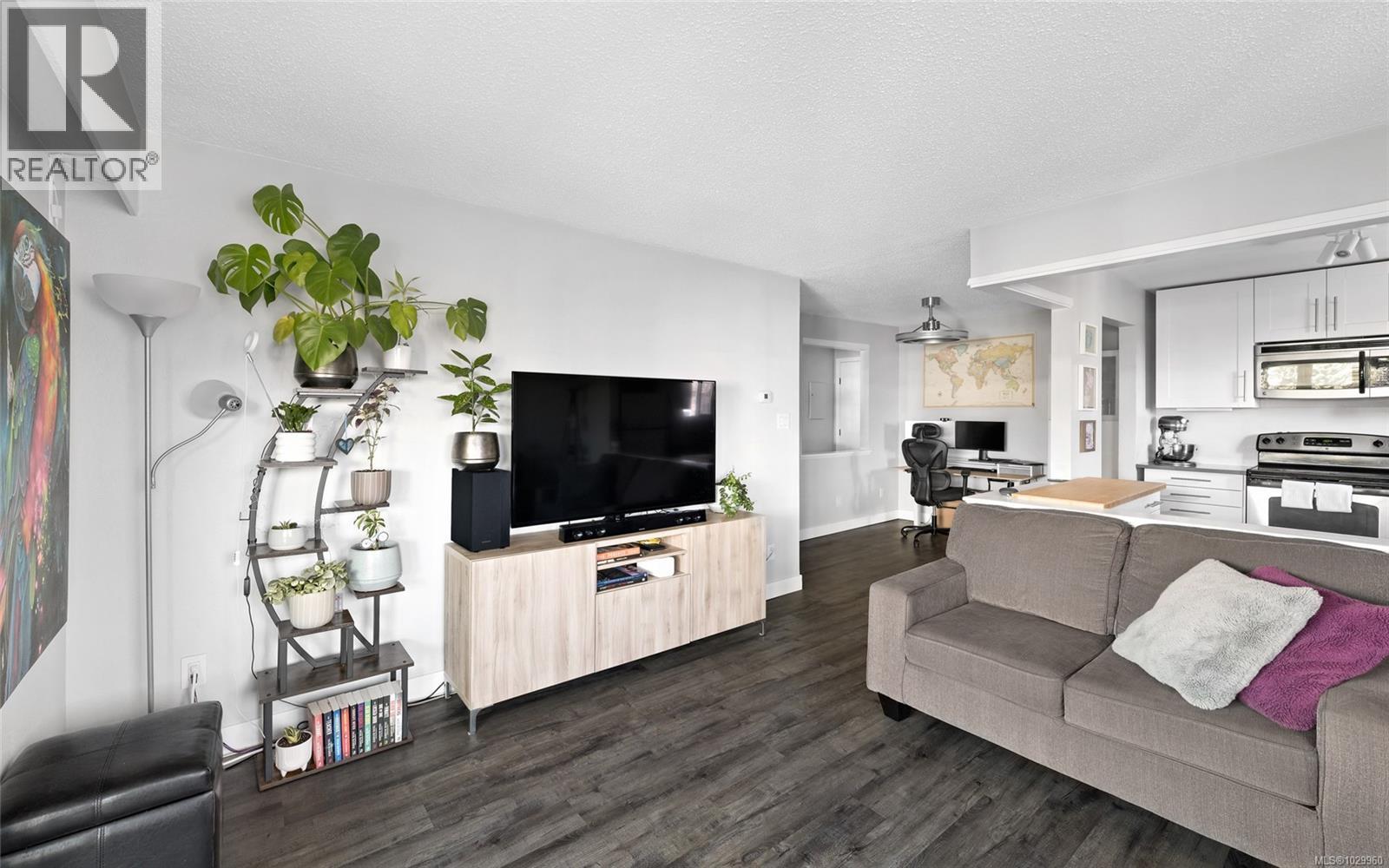 401 1525 Hillside Ave, Victoria, British Columbia  V8T 2C1 - Photo 5 - 1029960