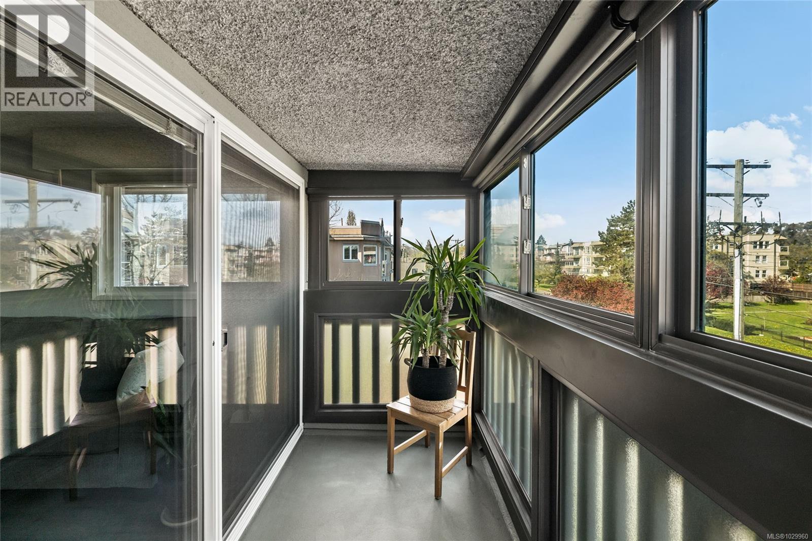 401 1525 Hillside Ave, Victoria, British Columbia  V8T 2C1 - Photo 7 - 1029960