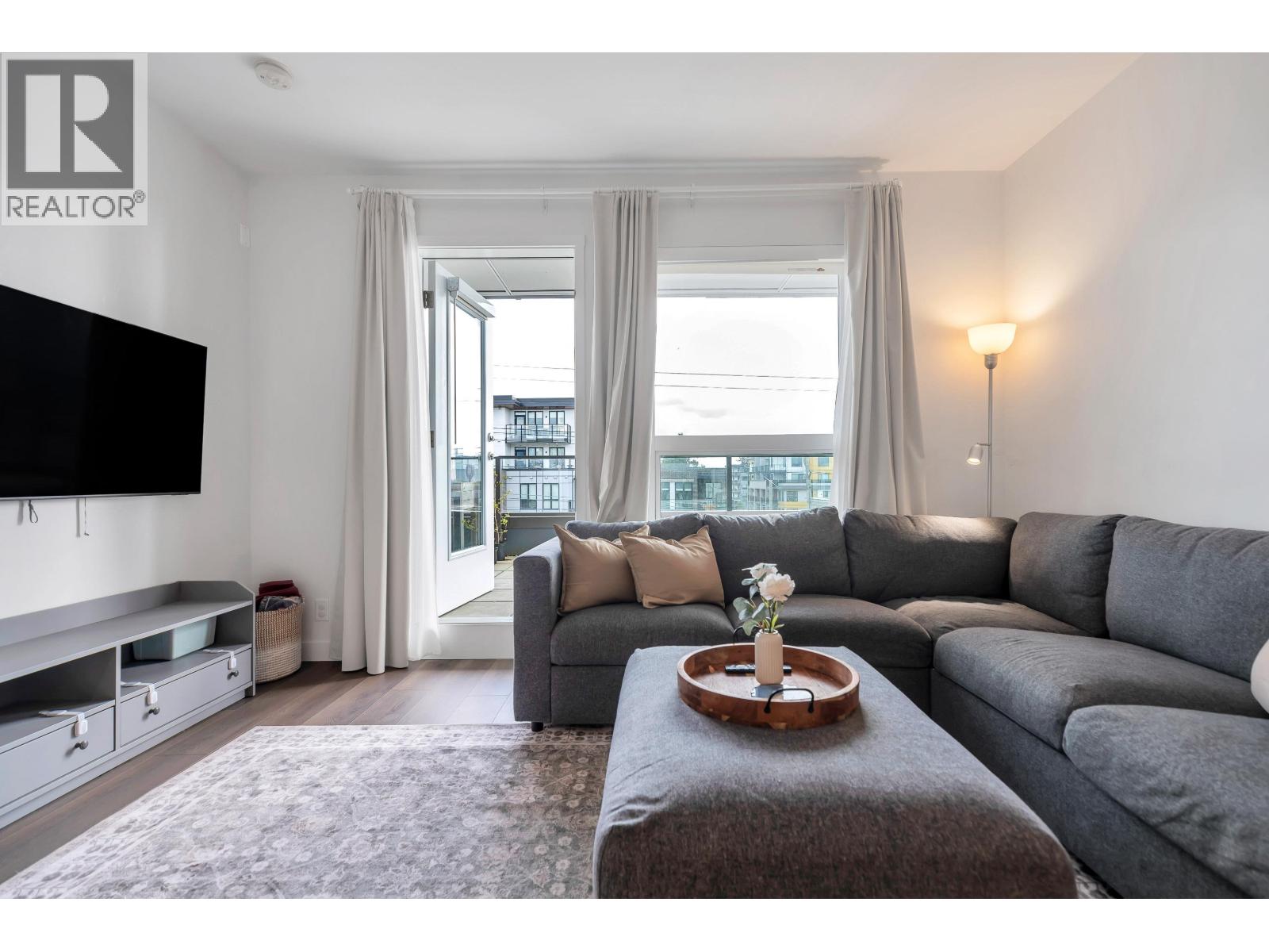 504 645 Como Lake Avenue, Coquitlam, British Columbia  V3J 0N9 - Photo 13 - R3114036