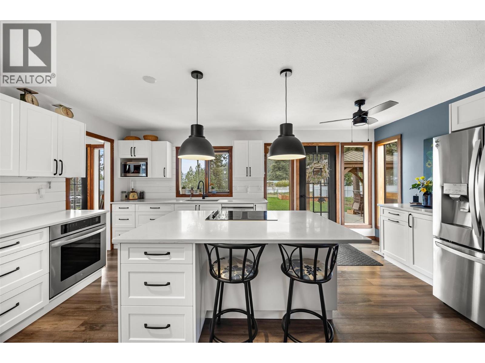 5305 Bradbury Street, Peachland, British Columbia  V0H 1X8 - Photo 5 - 10383587