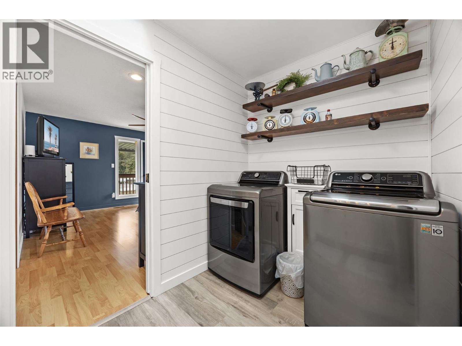 5305 Bradbury Street, Peachland, British Columbia  V0H 1X8 - Photo 31 - 10383587