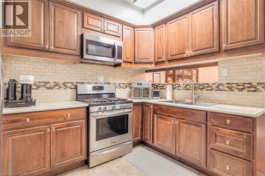 41 Springhurst Avenue, Toronto, Ontario  M6K 1B4 - Photo 10 - 40822984