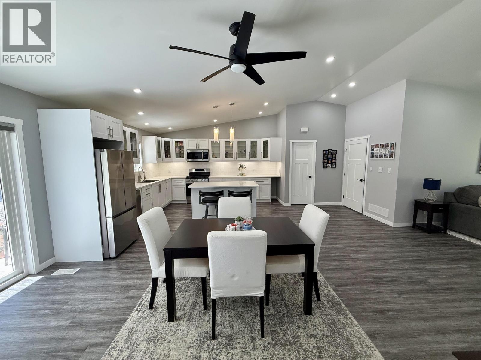 4985 Kyllo Road, 108 Mile Ranch, British Columbia  V0K 2Z0 - Photo 10 - R3113553