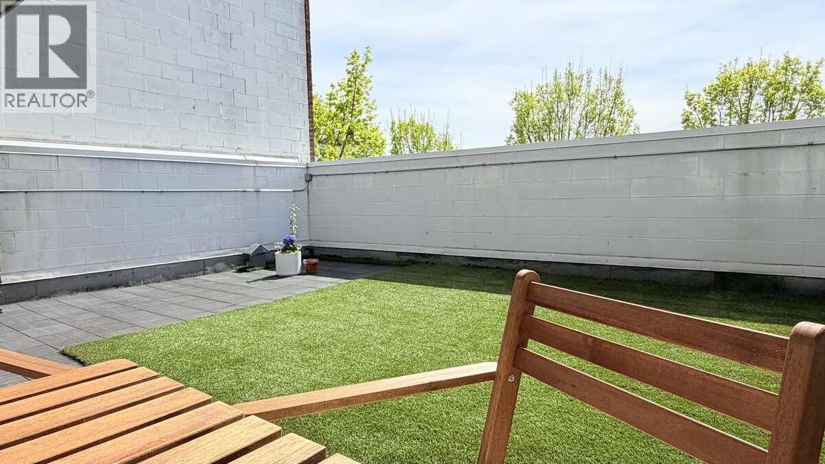 204 22347 Lougheed Highway, Maple Ridge, British Columbia  V2X 2T3 - Photo 5 - R3114250