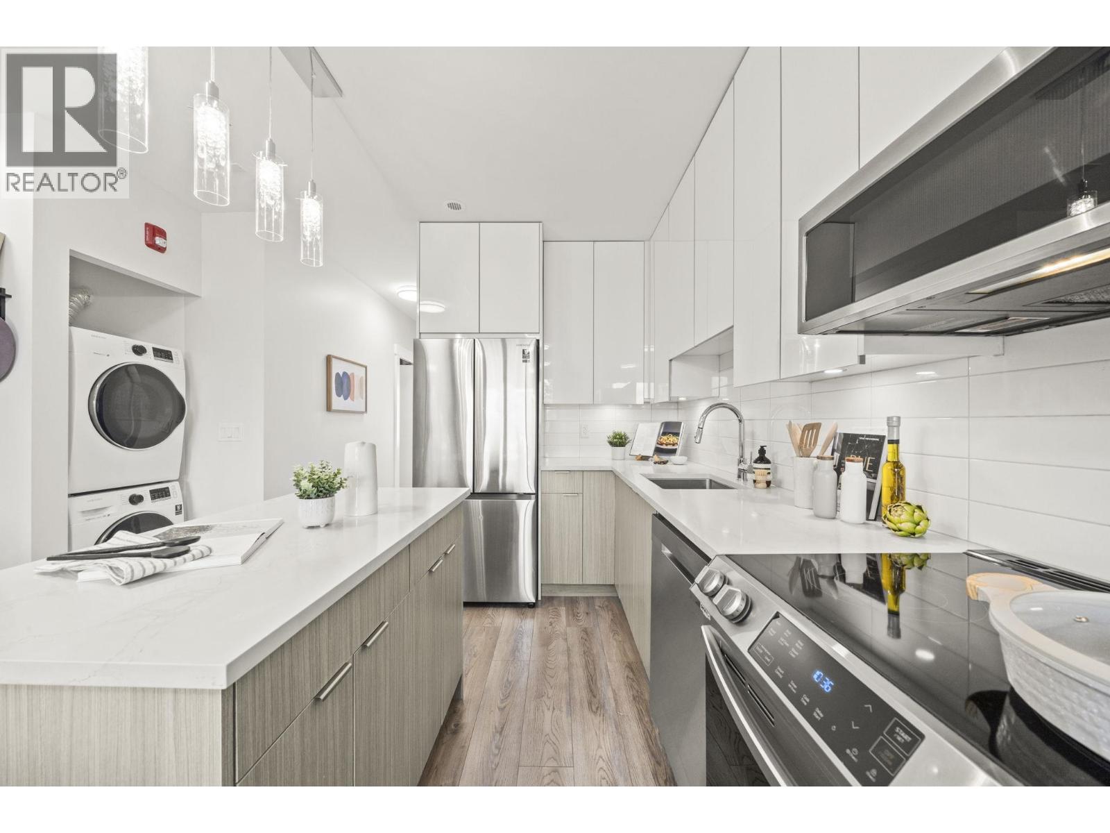 2296 E 33rd Avenue, Vancouver, British Columbia  V5N 3G1 - Photo 10 - R3114273