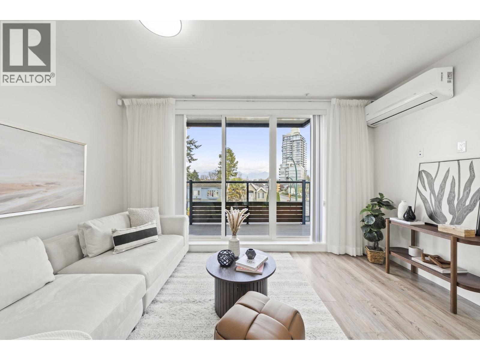 2296 E 33rd Avenue, Vancouver, British Columbia  V5N 3G1 - Photo 3 - R3114273