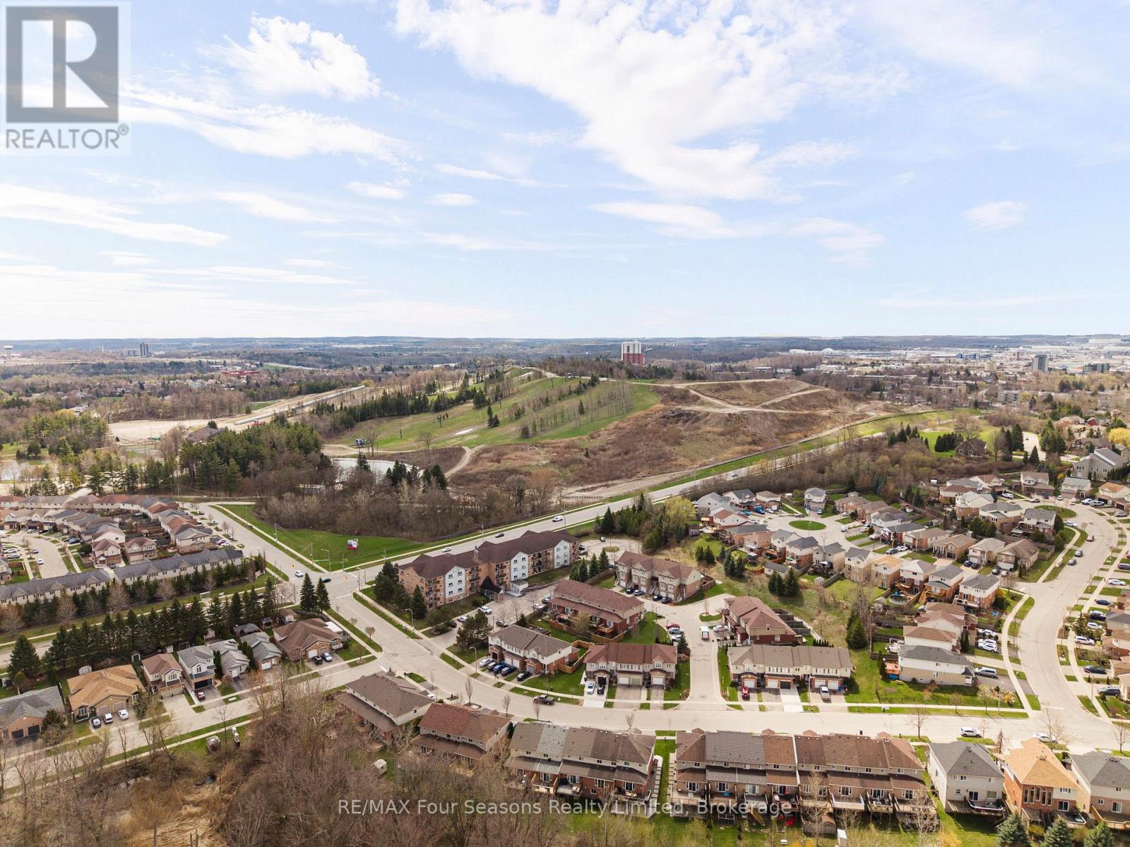 13 - 305 BRIARMEADOW DRIVE, Kitchener, Ontario